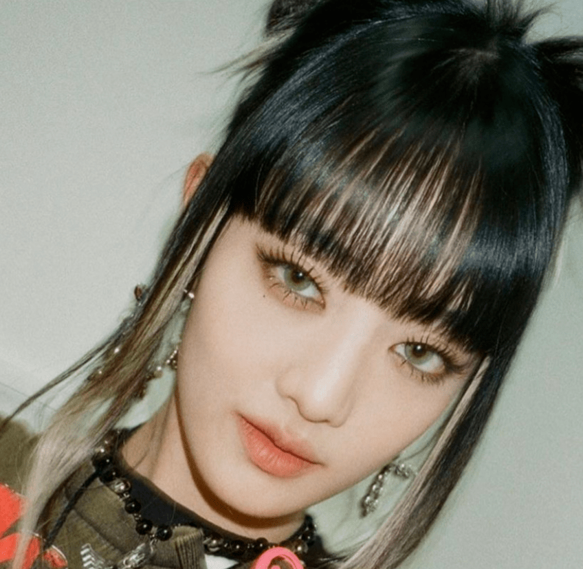 Lisa的“土纯风”表妹,臭脸拽上天?_Minnie_眼影_感觉