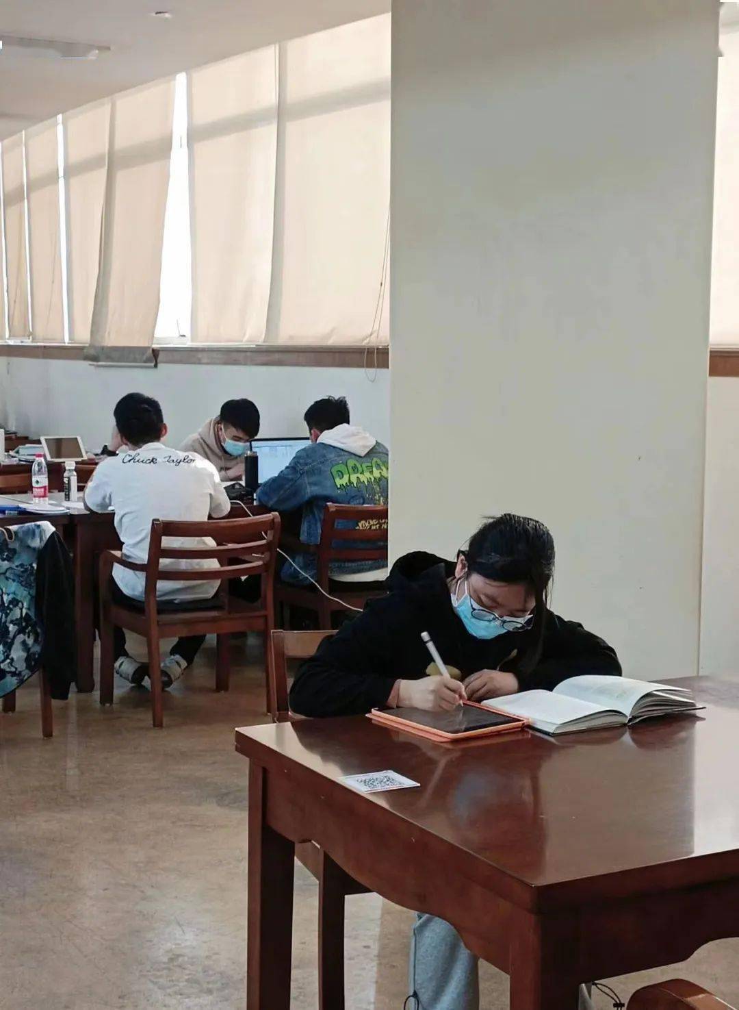 优秀毕业生风采丨李依琳:学无止境,虚心上进