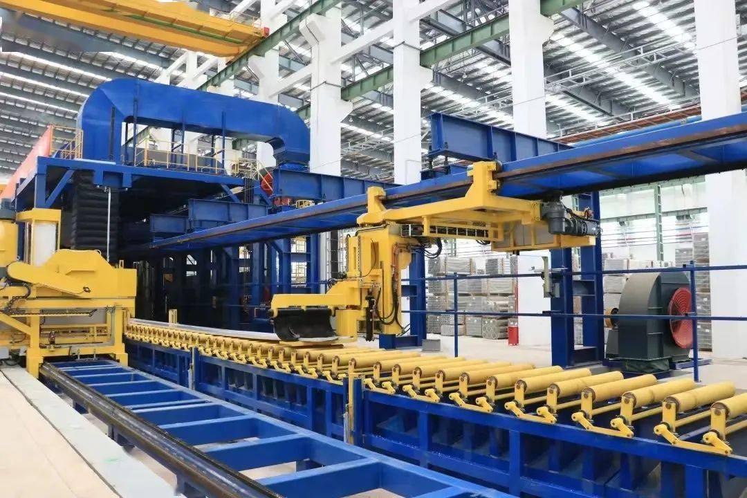 国内首条20000t超大吨位挤压生产线在凤铝三水基地建成投产