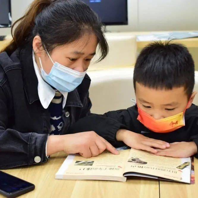 【每天阅读一小时】悦享智趣人生,书香浸润心灵_青少年_活动_兰花塘