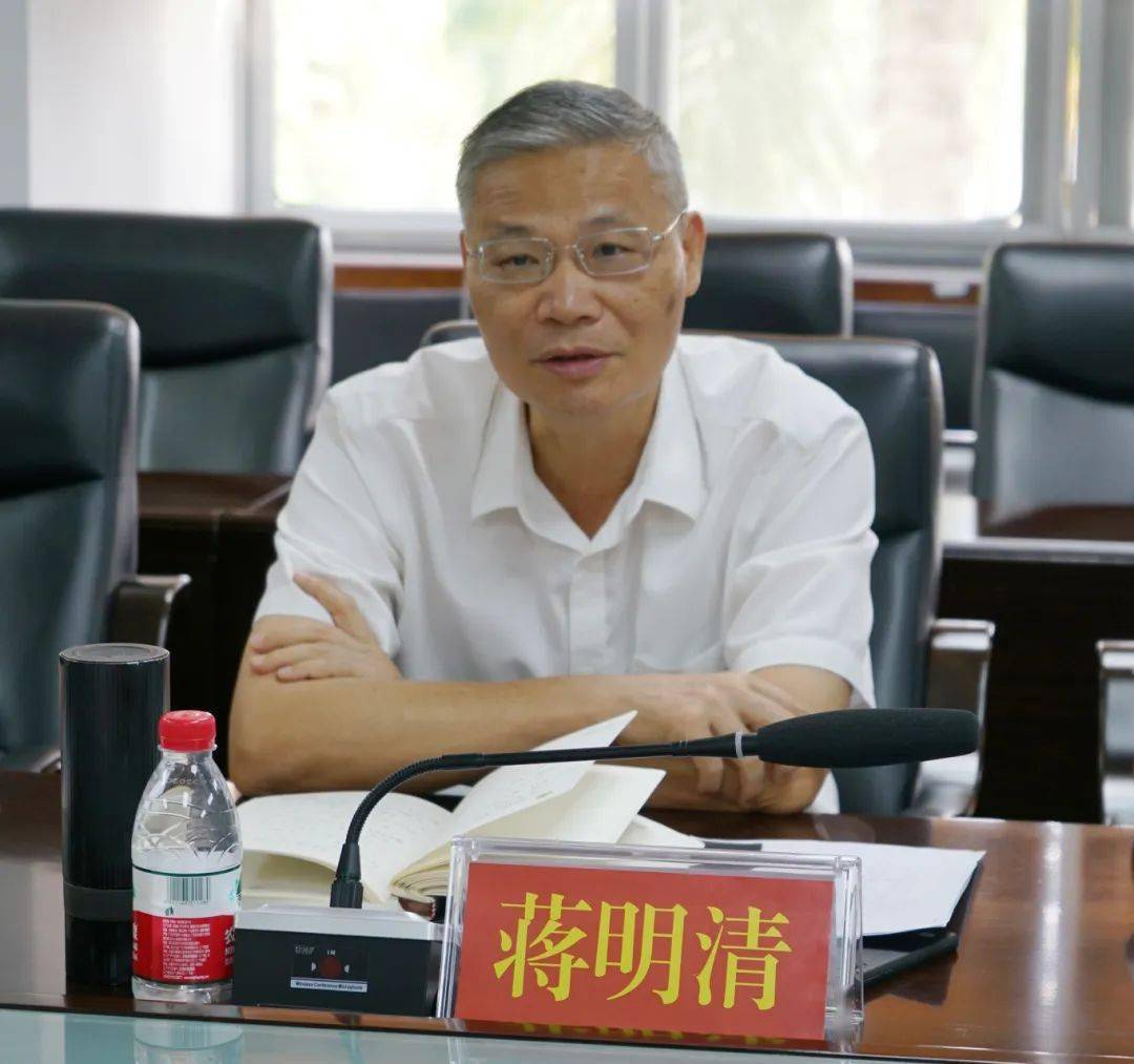 蒋明清到吉阳区政协走访调研