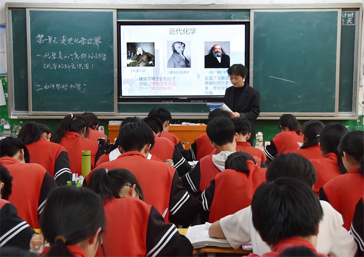 遂平二高优秀教师照片图片