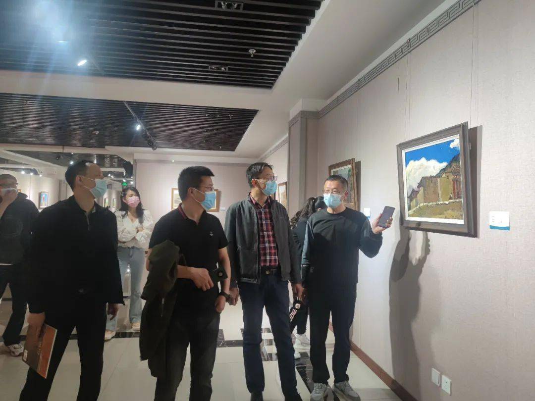 呼和浩特市美术馆书画院开展展前意识形态研判督导工作