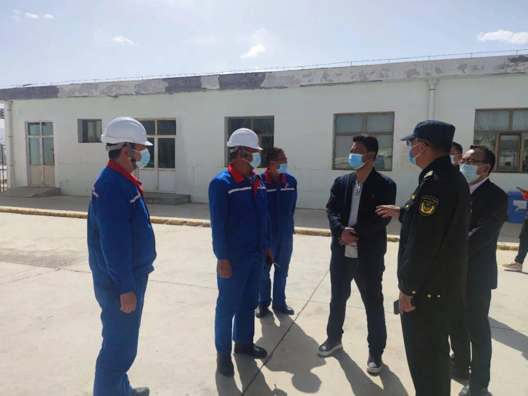 县政府副县长唐生林深入柯柯镇调研督导疫情防控春季防火安全生产工作