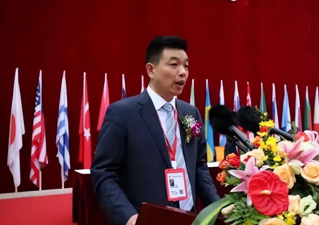 江海儿女惨遭背叛的如皋富豪卖密封件起家员工窃密跳槽如今身家75亿