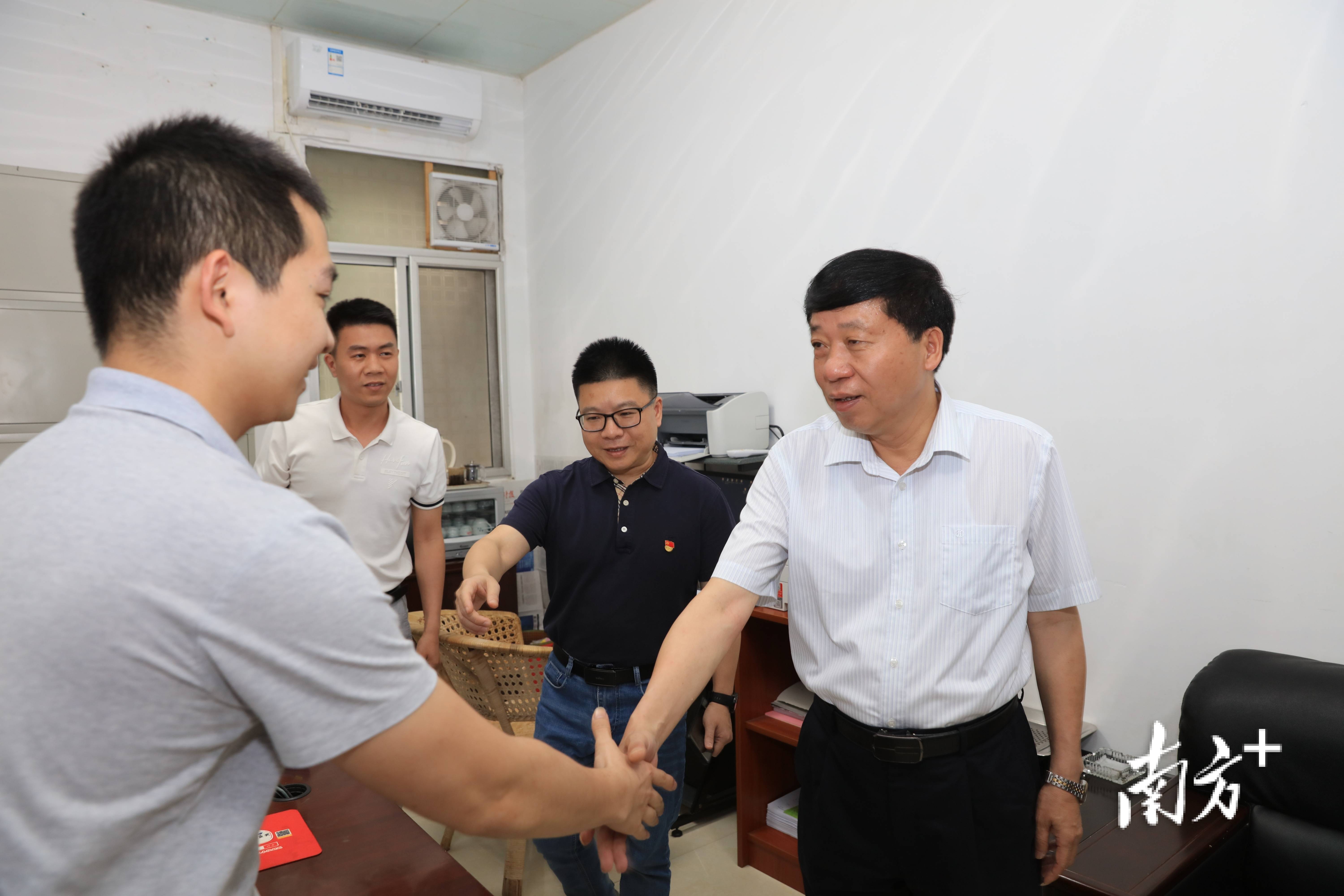 宋才华到兴宁市委办调研践行五心争创一流模范机关