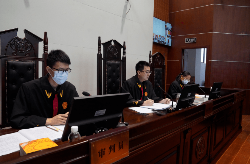 涉嫌受贿超400万赣州市于都县一原局长受审