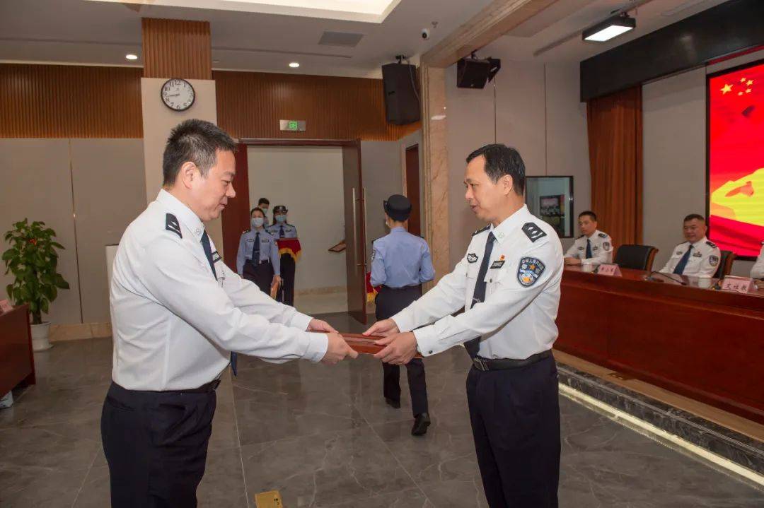 桂林市公安局谢俊图片