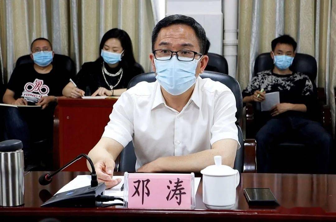 邓涛调度县人民医院三级医院创建疫情防控工作