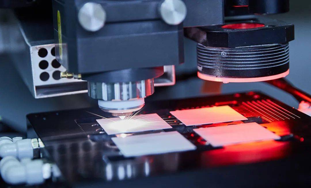 取得了多项科研突破,其中自主研制的led芯片激光切割设备更是打破国外