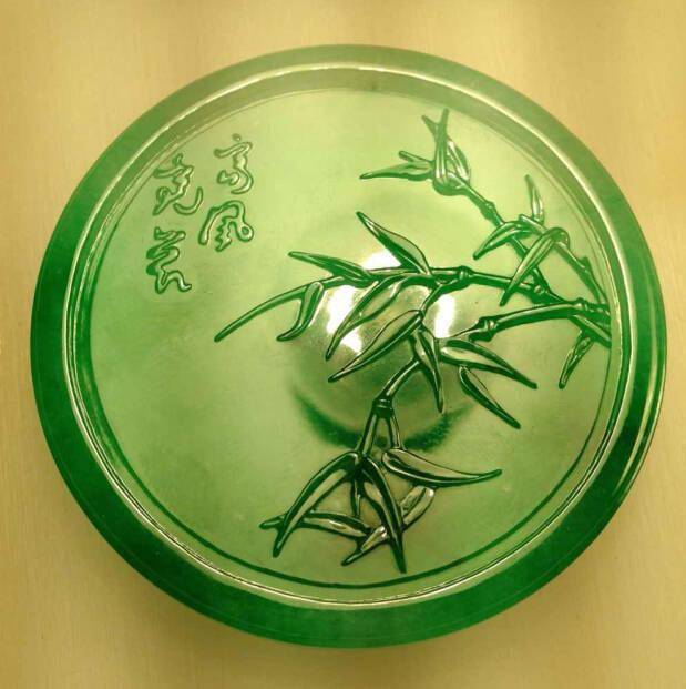 带裂纹的翡翠手镯心这么一雕,1万秒变100万!_玉雕_瑕疵_雕刻