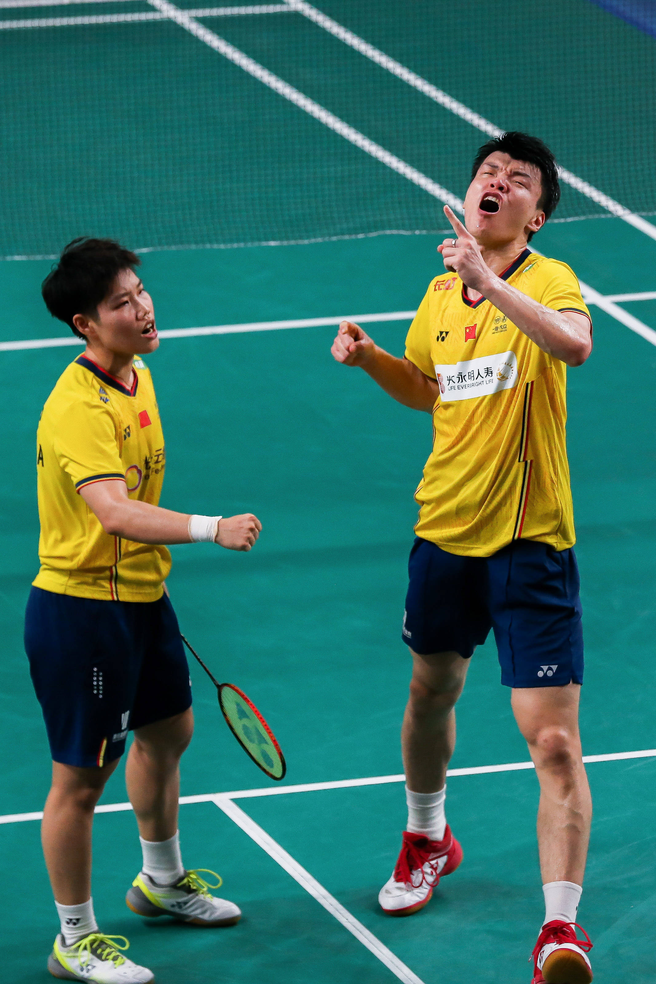 羽毛球亚锦赛王懿律黄东萍晋级决赛