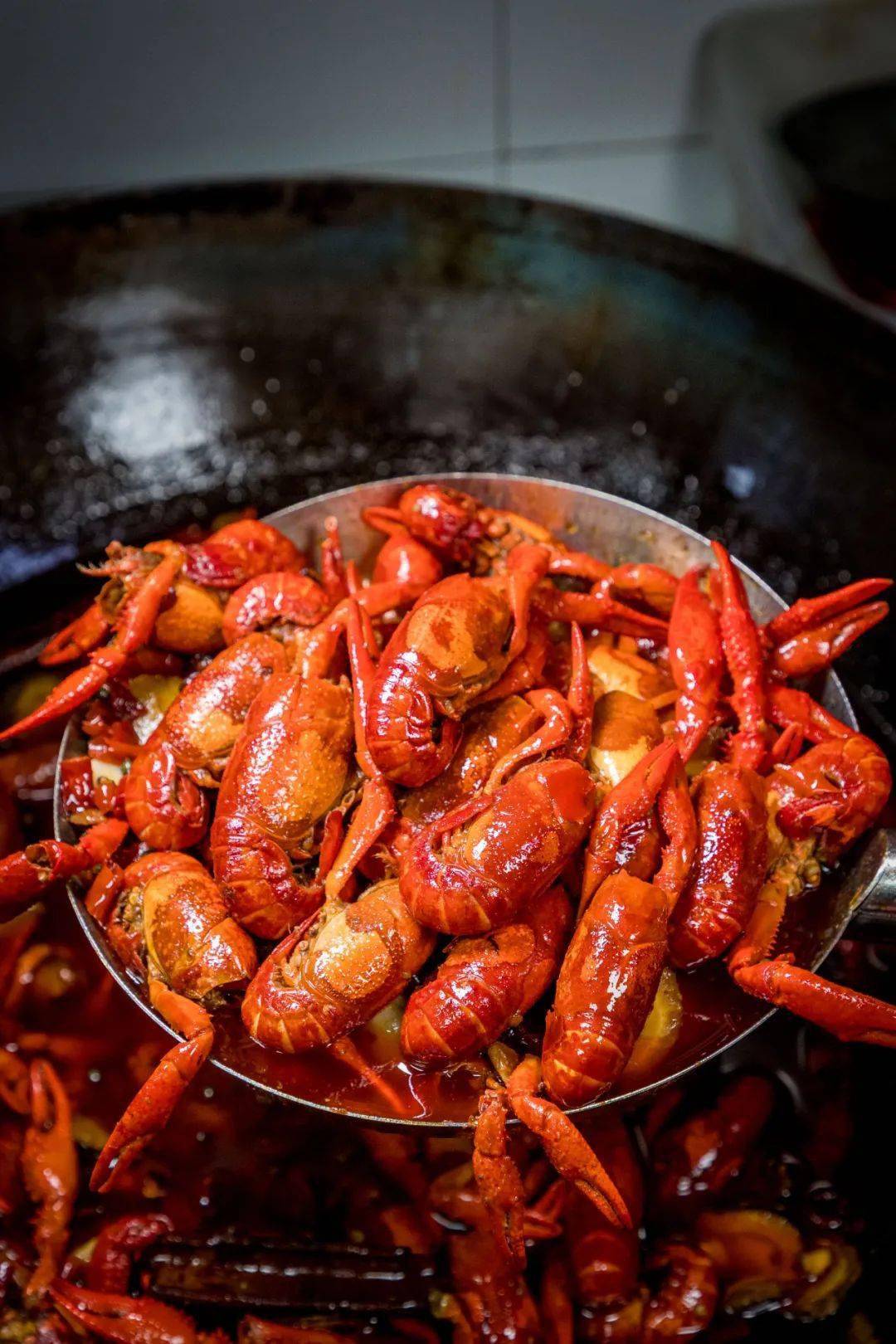 李朗店五一适用巴蜀鱼庄整整10斤龙虾这个五一让你实现龙虾自由198元