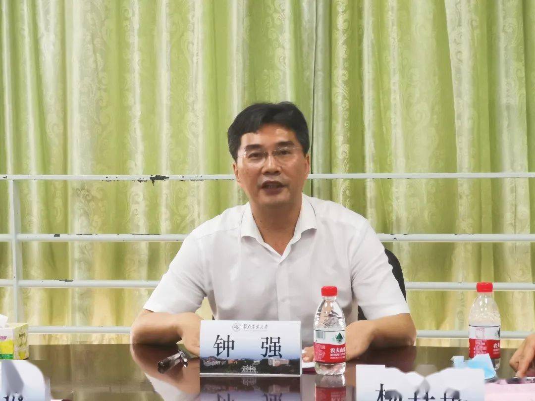 学工快讯钟强副校长带队开展访企拓岗促就业专项行动