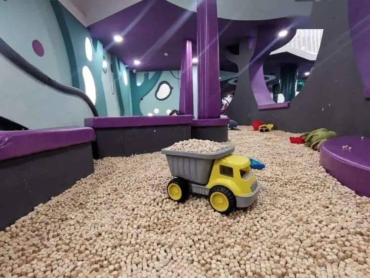 【2店通用】99元抢『eureka优瑞卡儿童乐园』全场通玩亲子套票_孩子