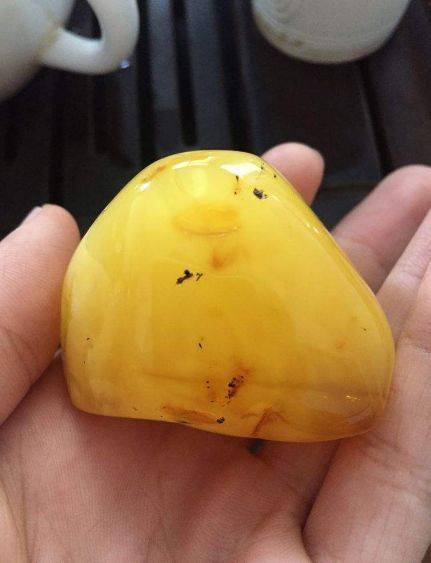 蜜蜡有瑕疵又怎样纯天然请放弃偏见
