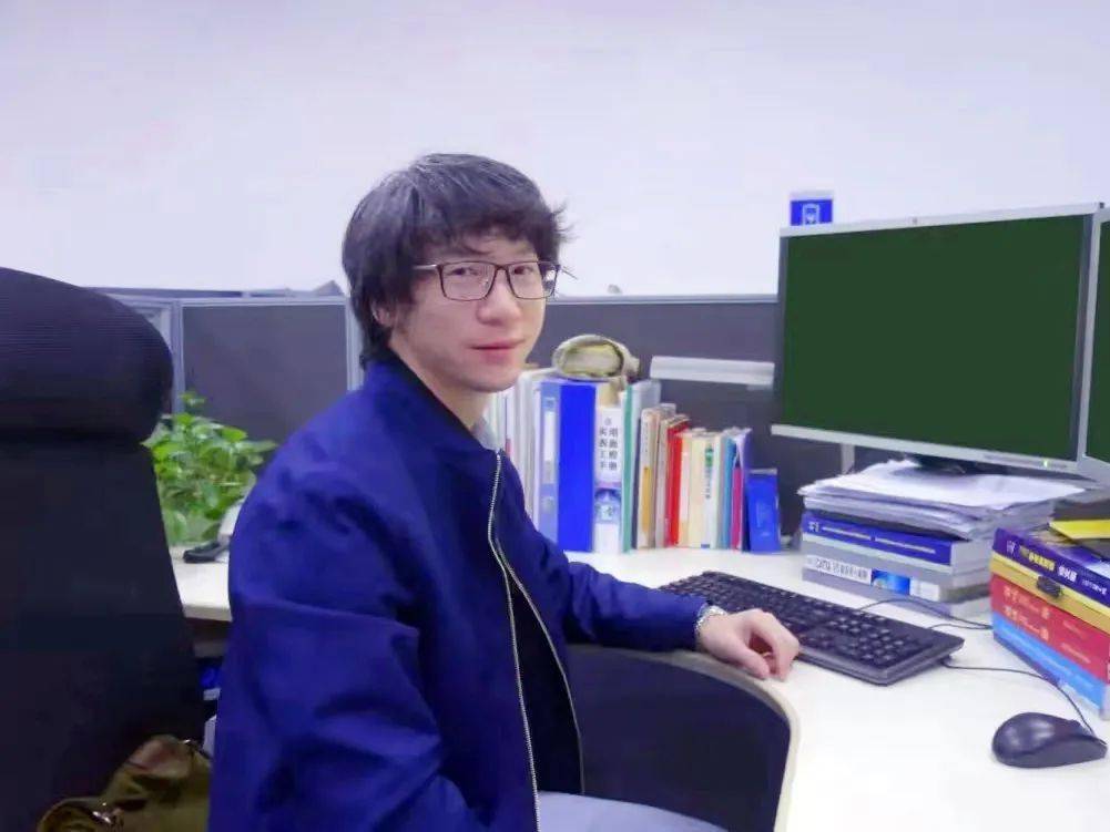 张澎,男,1971年生,中共党员,研究员.