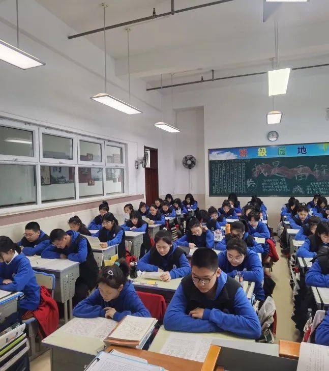 哈师大青冈实验中学图片