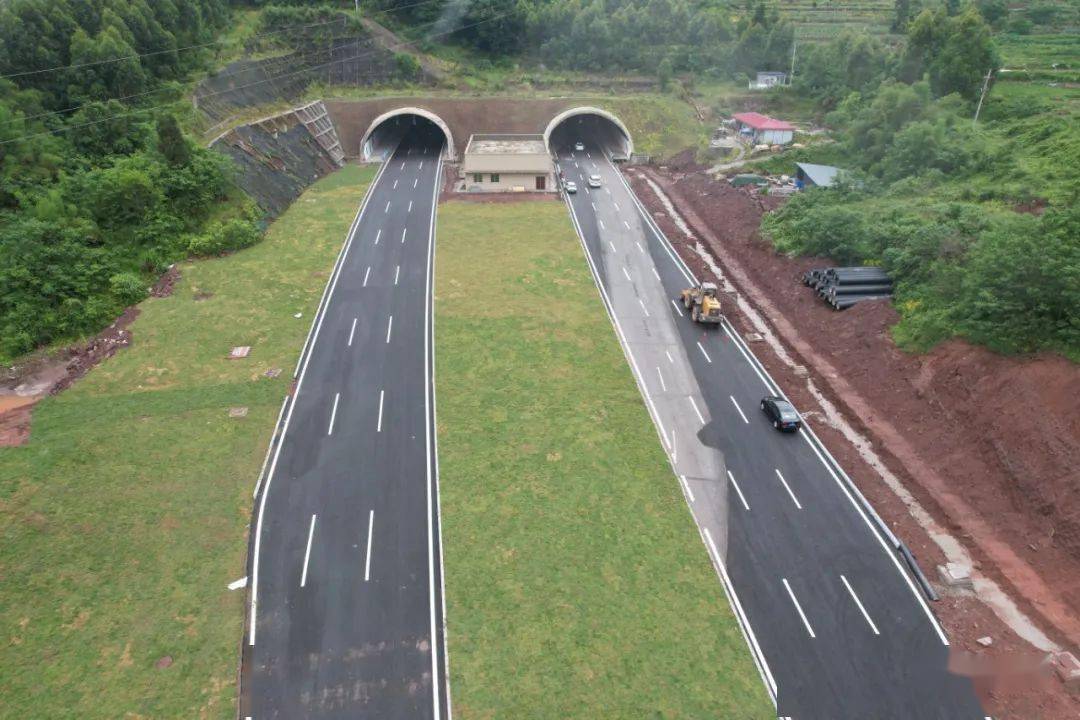 茅莱山隧道正式实现双洞双通
