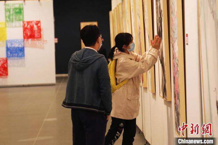 童心逐梦书画艺术展在天津开展 七省市300件作品集中亮相