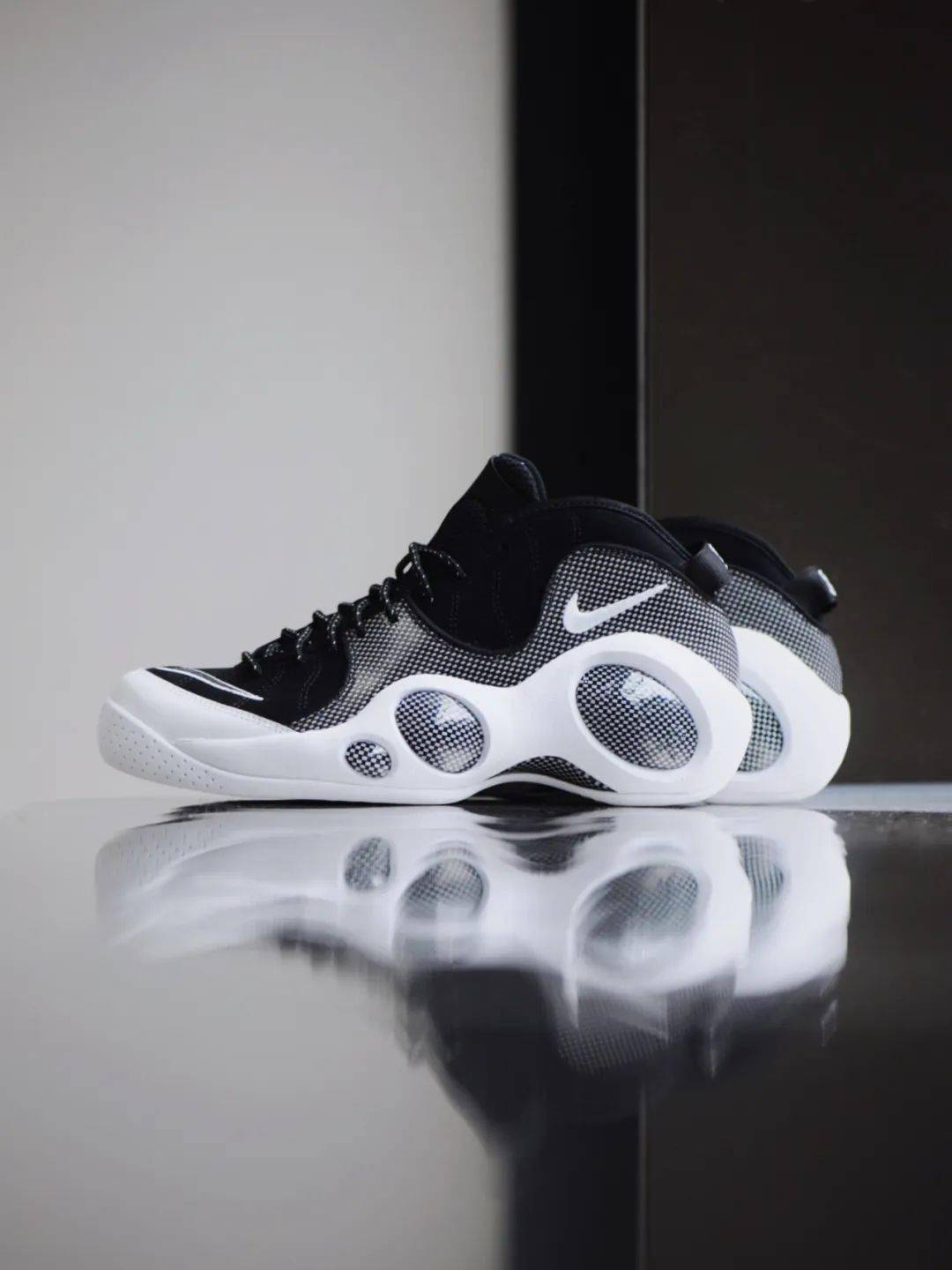 NIKE AIR ZOOM FLIGHT 95 “BLACK METALLIC”｜SOAR 限量发售_