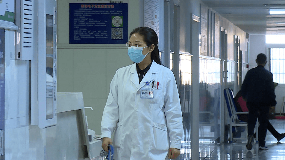 最美劳动者曹凤华30余年行医路初心不改为人民