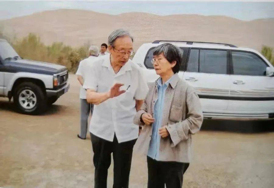 樊锦诗谢老悼文