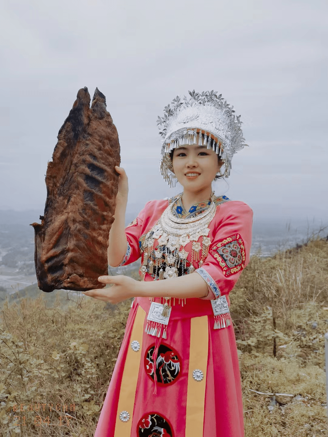 土家族姑娘照片图片