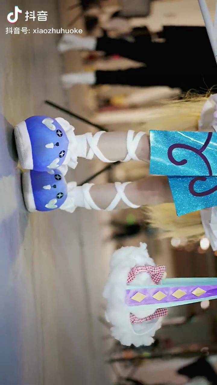 你们说要看的叶子可恶有点被她可爱到大乔云朵天使王者荣耀cos二次元