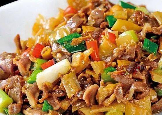 益阳有这么一道白辣椒炒鸡杂让人牵肠挂肚尝过忘不了