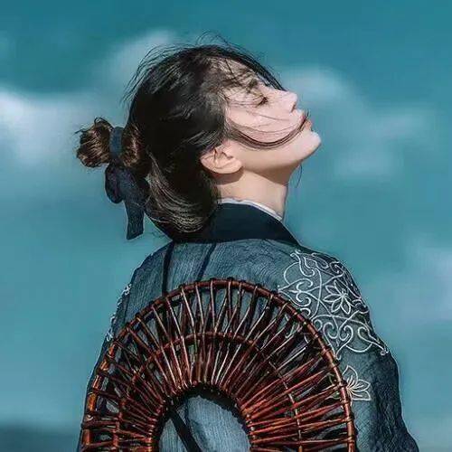 百看不厌微信头像