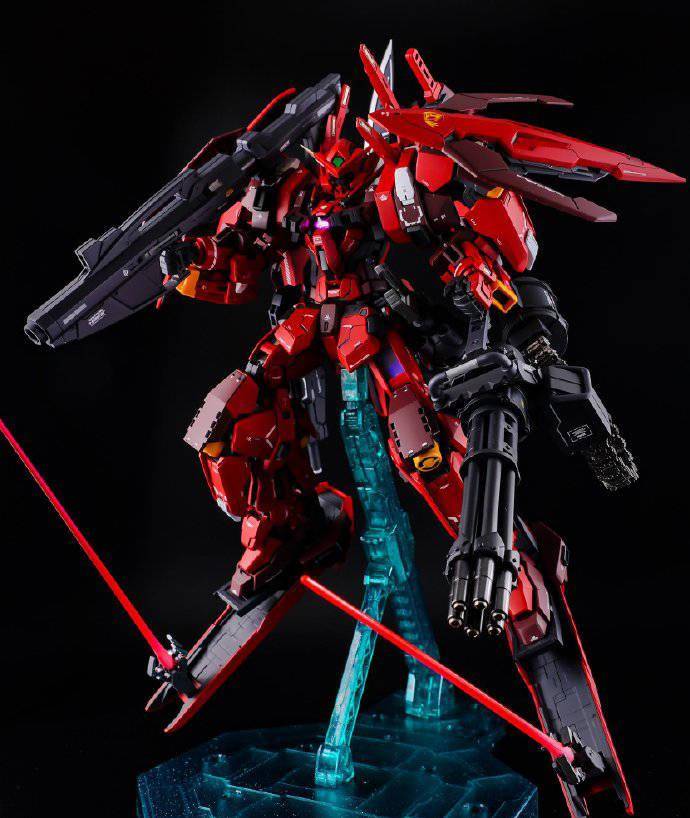 全装备搭载雪崩正义女神高达typef