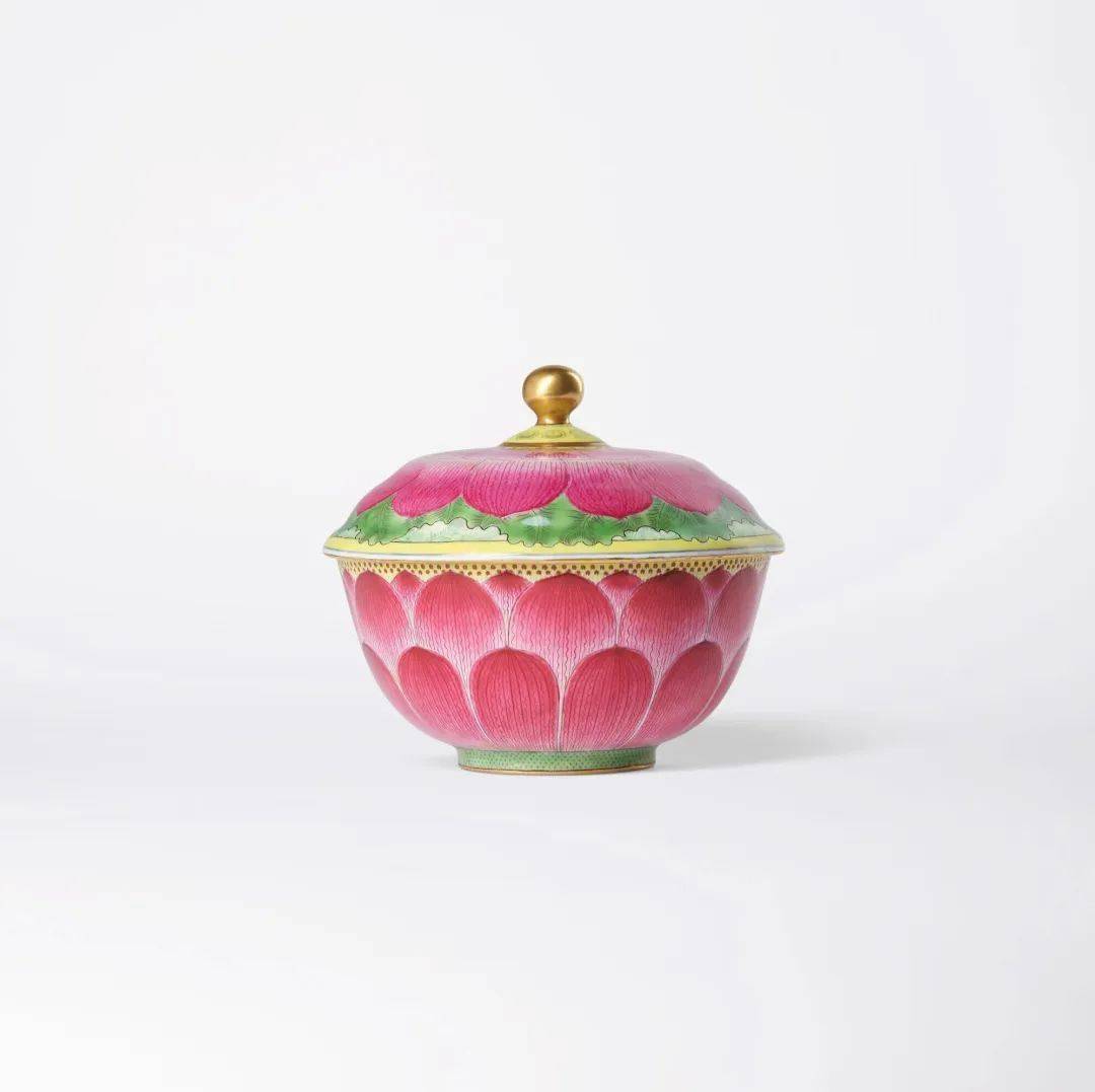 香港佳士得2022春拍望星楼藏康雍乾御窑瓷器前瞻_乾隆_篆书_楷书