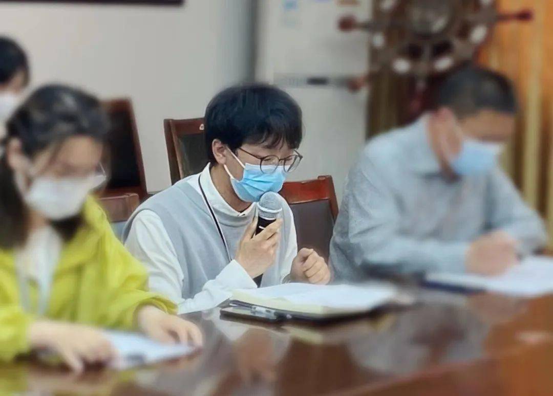 筑梦青春不负韶华盐城亭湖新区实验小学召开五四青年座谈会