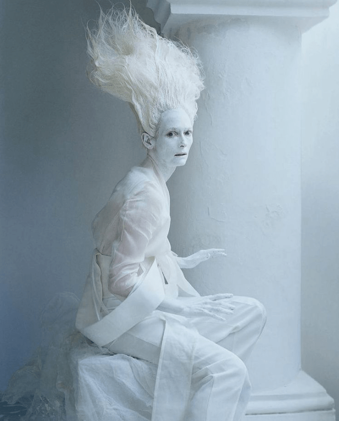 雌雄同体坐拥两个男友这个62岁的女人简直酷得不像地球人