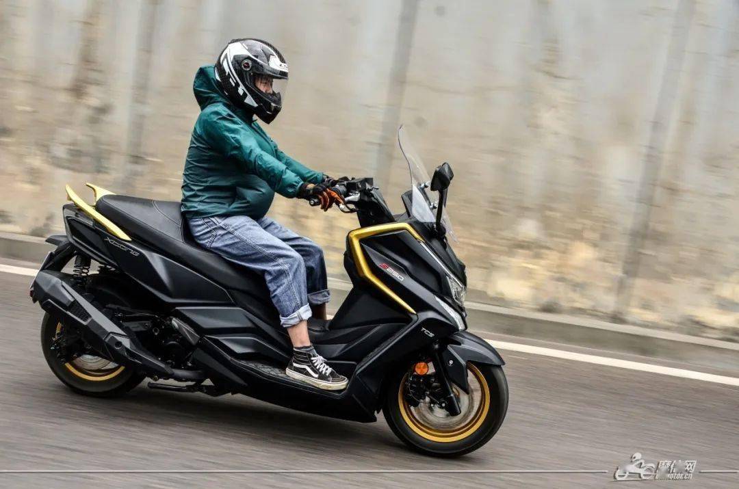 外形吸睛操控给力光阳赛艇s250评测