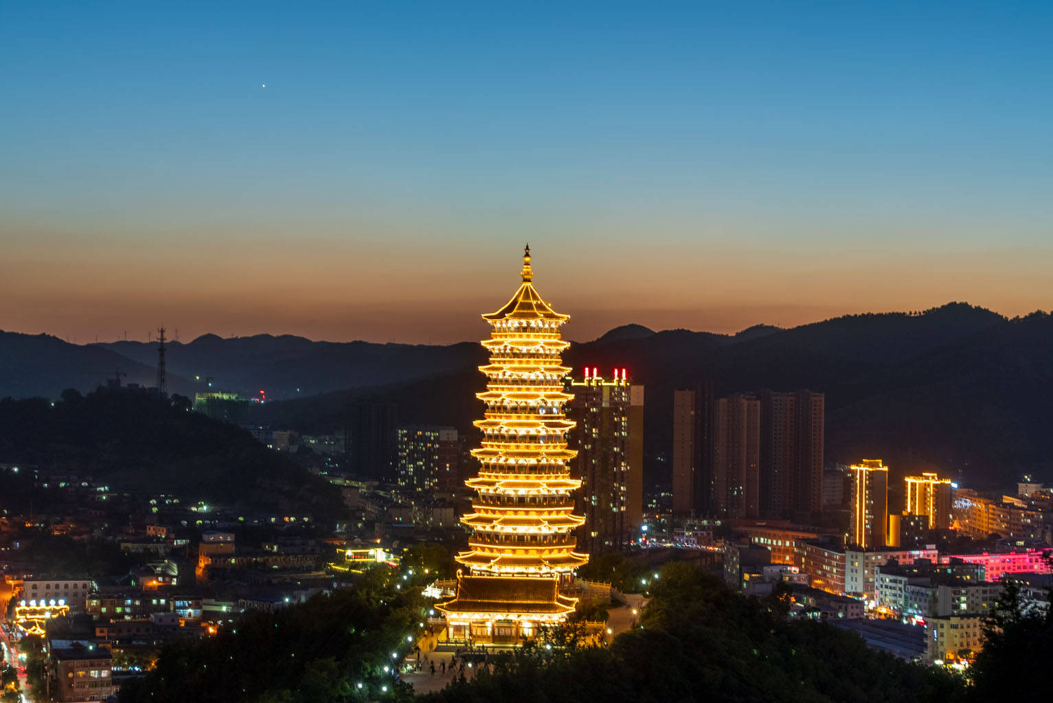 我们的新时代子长夜景组图