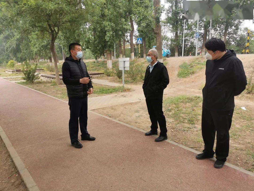 5月10日,区园林绿化局局长刘晨光到顺义区城市森林二期,温榆河绿道