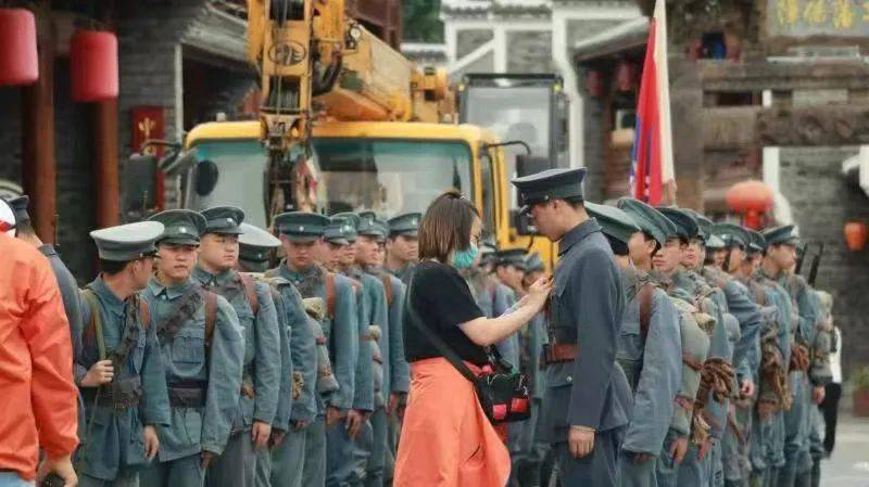 並在當地招募群眾演員,為影視愛好者提供近距離接觸院線電影製作的