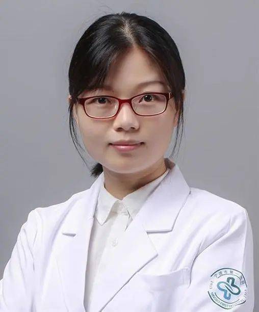 陈春燕 主管药师,硕士研究生,2013年毕业于浙江大学药学院.