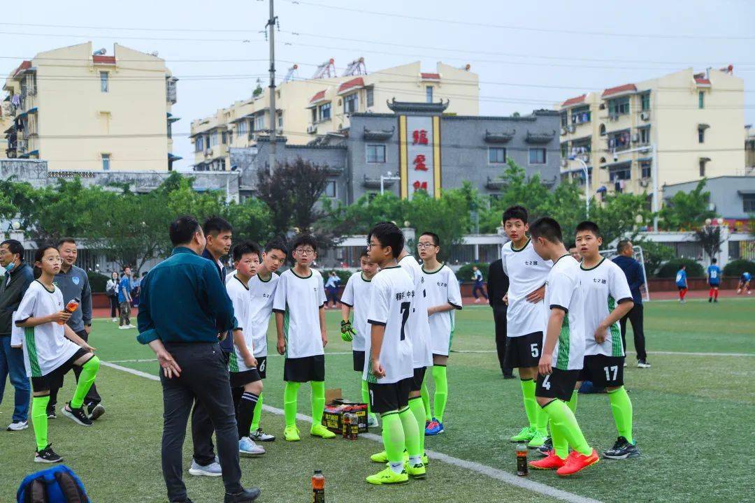 泾县稼祥中学这届足球联赛燃爆了_参赛_足球赛_比赛