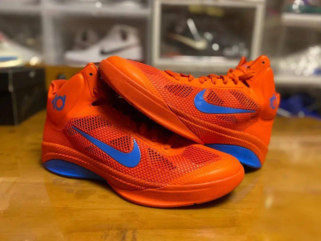 网友分享极少见的kd1收藏还有球星亲签