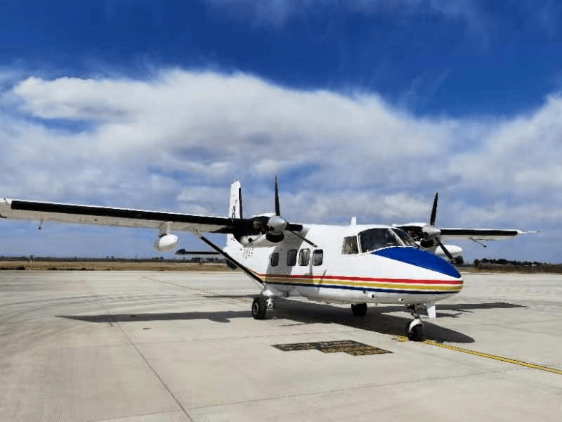 耕云播雨巴彦淖尔首次自行租赁人工增雨飞机