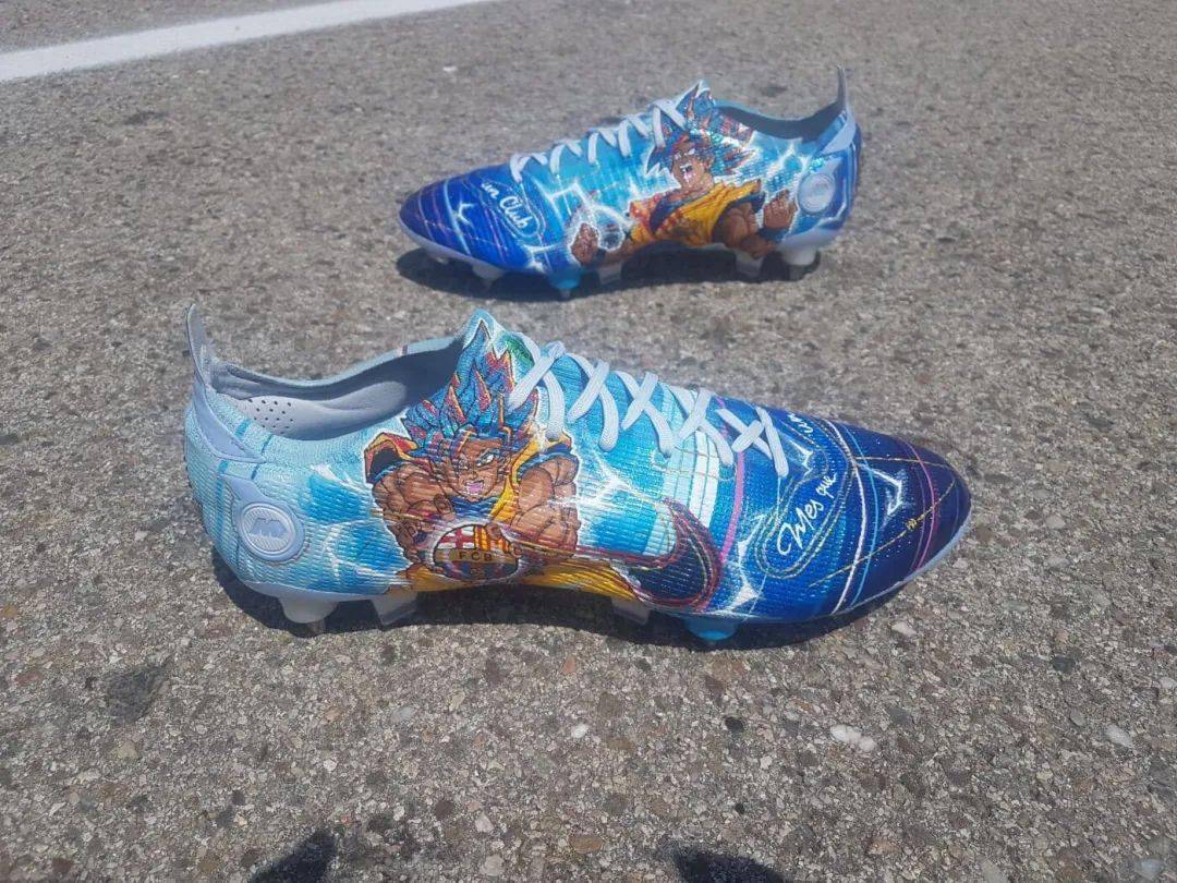 orravandesign为奥巴梅扬打造悟空定制足球鞋