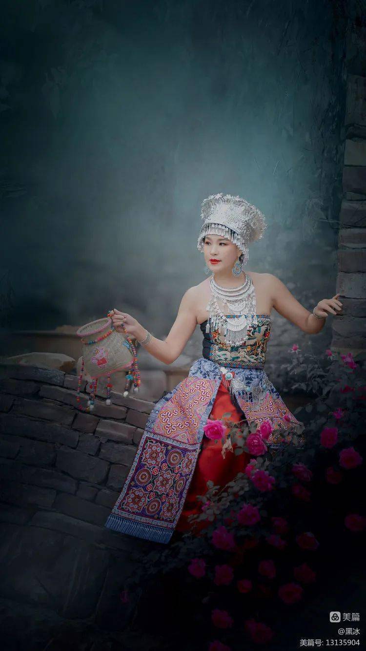 人像摄影苗家姑娘过山来