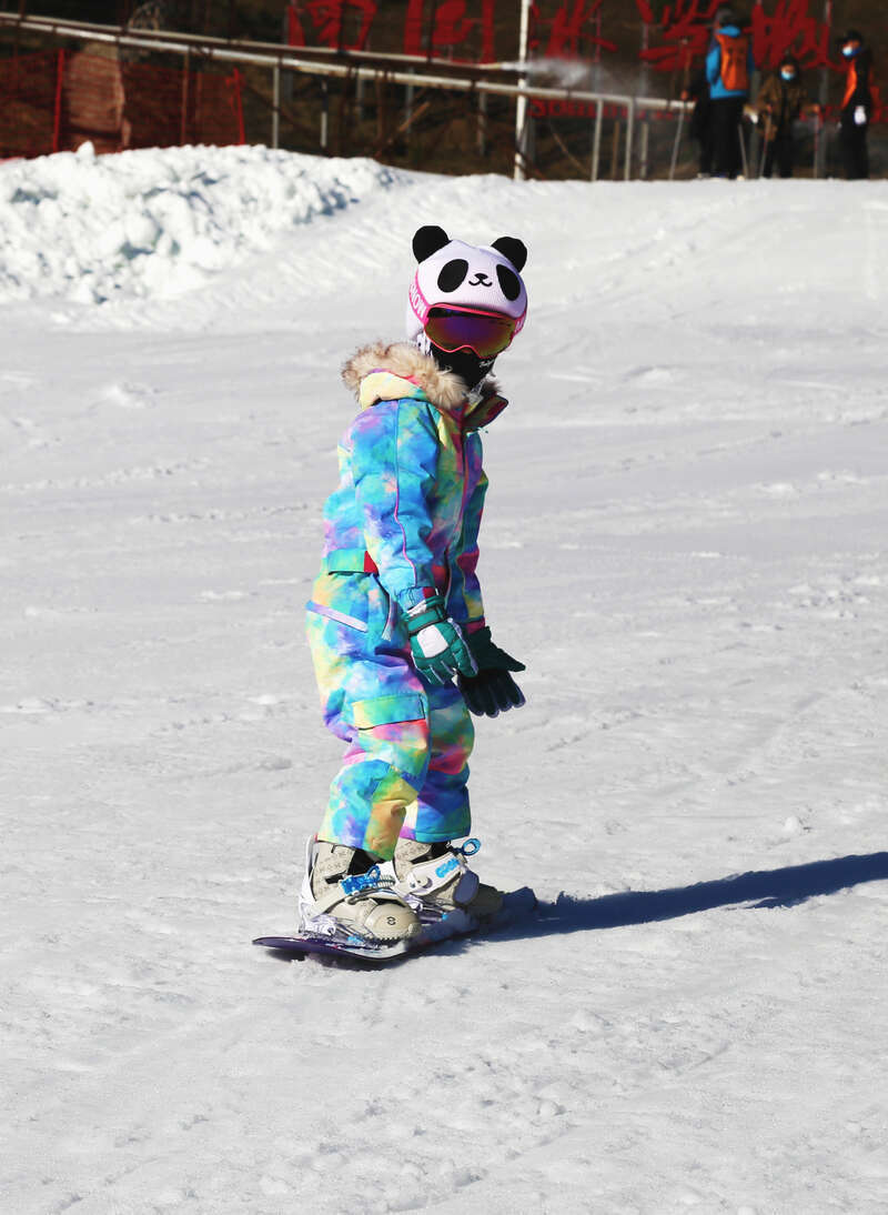 “中国凉都”的旅游热：很多游客受冬奥会影响到这座贵州小城滑雪