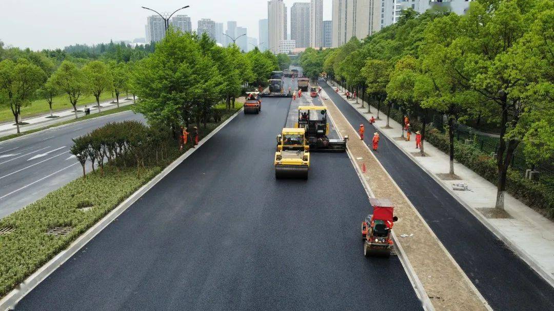 滨盛路主车道沥青面层摊铺,今天完成_大道_道路_整治
