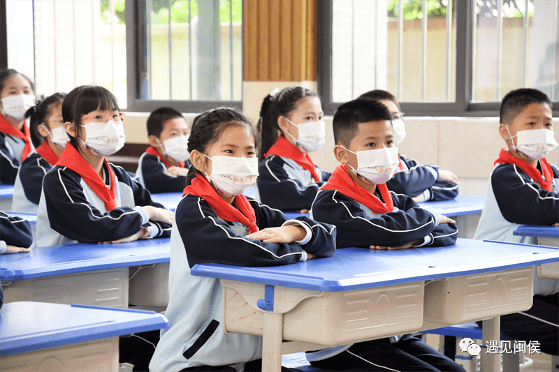 大篷车开进校园上街厚美小学沸腾了