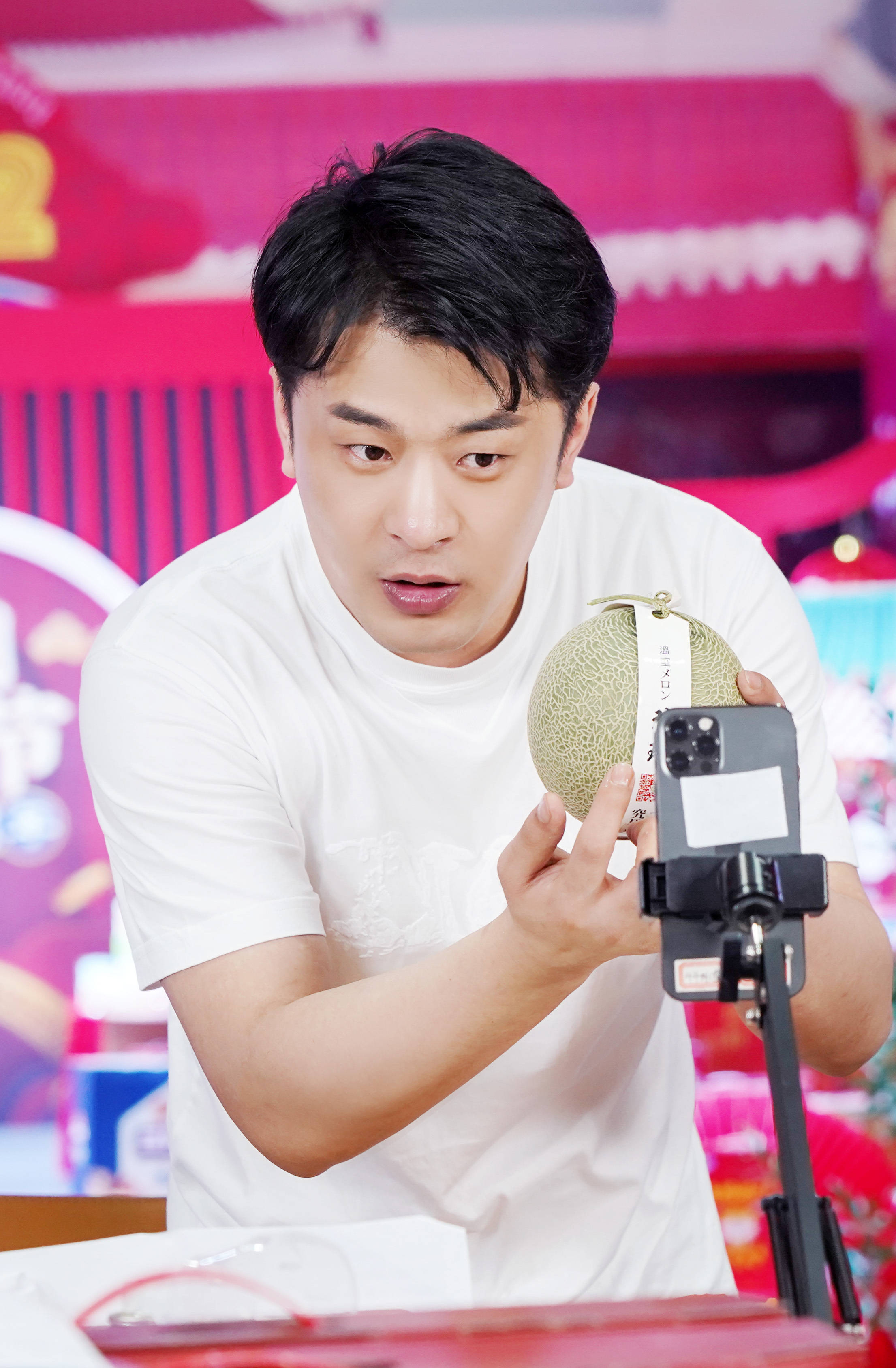 3分钟卖出1266吨芒果,辛巴直播助农再创纪录