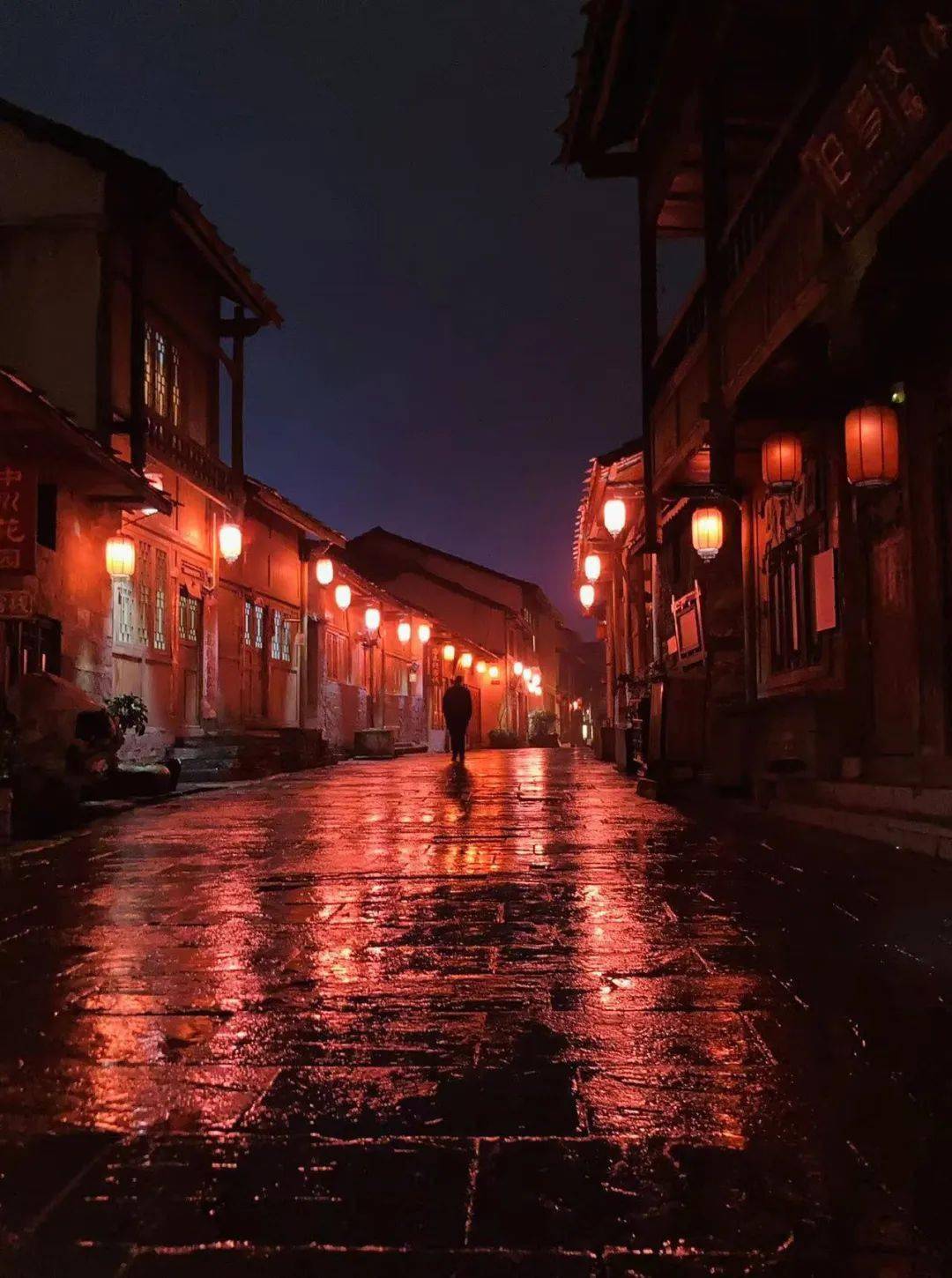 雨天,邂逅一座古镇,你一定会爱上这里!_旧州_屋檐_雨景